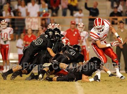 Thumbnail 3 in Servite vs. Mater Dei photogallery.
