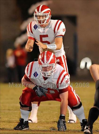 Thumbnail 3 in Servite vs. Mater Dei photogallery.