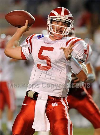 Thumbnail 2 in Servite vs. Mater Dei photogallery.