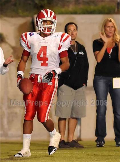 Thumbnail 1 in Servite vs. Mater Dei photogallery.