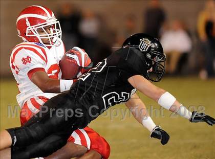 Thumbnail 3 in Servite vs. Mater Dei photogallery.