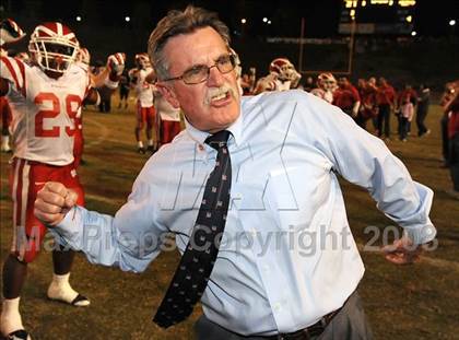 Thumbnail 1 in Servite vs. Mater Dei photogallery.