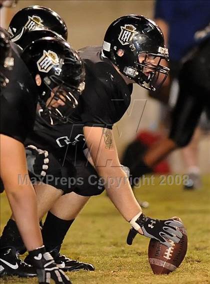 Thumbnail 3 in Servite vs. Mater Dei photogallery.