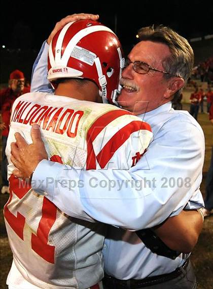 Thumbnail 1 in Servite vs. Mater Dei photogallery.