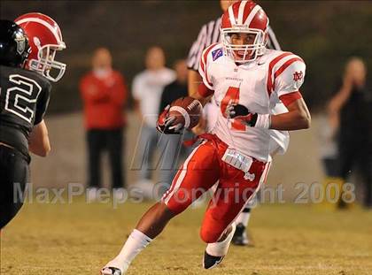 Thumbnail 3 in Servite vs. Mater Dei photogallery.