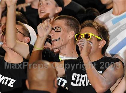 Thumbnail 3 in Servite vs. Mater Dei photogallery.