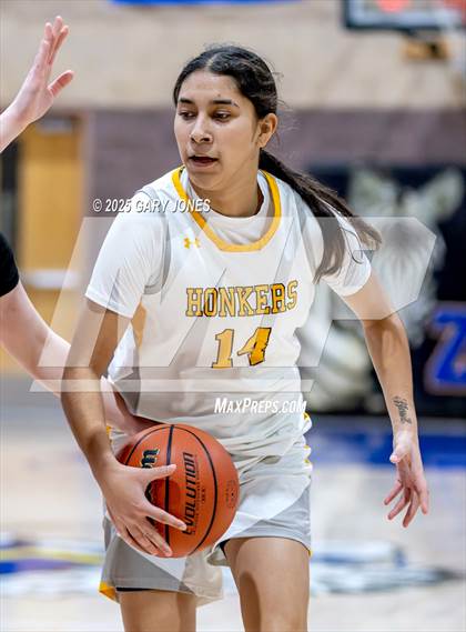 Thumbnail 1 in Foothill vs. Yuba City (Chavez Christmas Classic) photogallery.