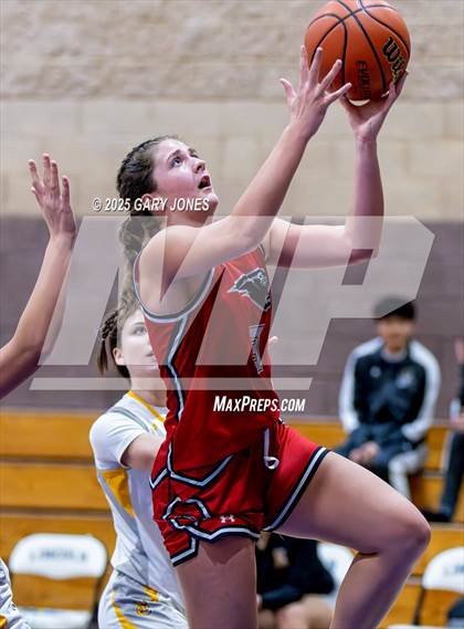 Thumbnail 3 in Foothill vs. Yuba City (Chavez Christmas Classic) photogallery.