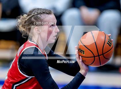 Thumbnail 3 in Foothill vs. Yuba City (Chavez Christmas Classic) photogallery.