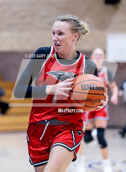 Thumbnail 1 in Foothill vs. Yuba City (Chavez Christmas Classic) photogallery.