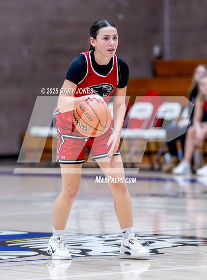 Thumbnail 2 in Foothill vs. Yuba City (Chavez Christmas Classic) photogallery.