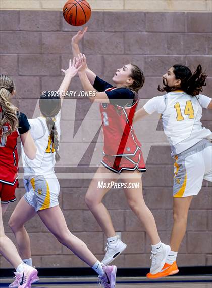 Thumbnail 2 in Foothill vs. Yuba City (Chavez Christmas Classic) photogallery.