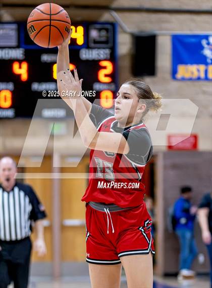 Thumbnail 3 in Foothill vs. Yuba City (Chavez Christmas Classic) photogallery.
