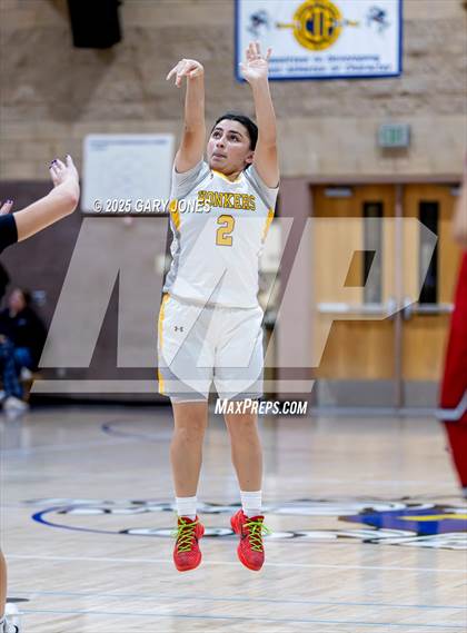 Thumbnail 3 in Foothill vs. Yuba City (Chavez Christmas Classic) photogallery.