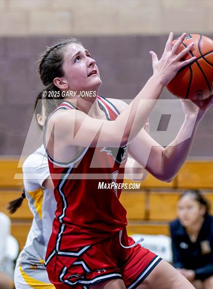 Thumbnail 1 in Foothill vs. Yuba City (Chavez Christmas Classic) photogallery.