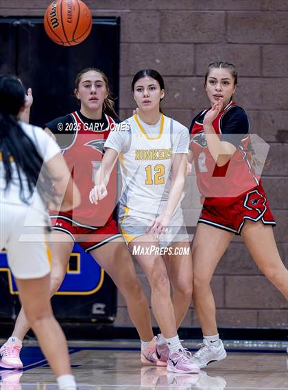 Thumbnail 2 in Foothill vs. Yuba City (Chavez Christmas Classic) photogallery.
