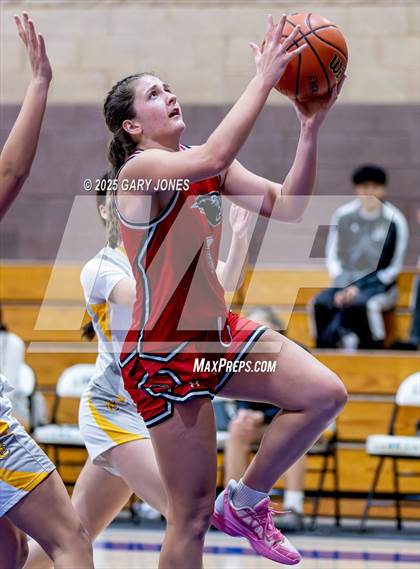 Thumbnail 2 in Foothill vs. Yuba City (Chavez Christmas Classic) photogallery.