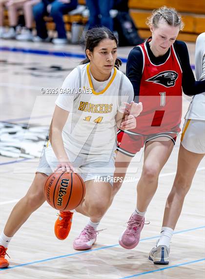 Thumbnail 3 in Foothill vs. Yuba City (Chavez Christmas Classic) photogallery.