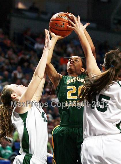 Thumbnail 2 in York Catholic vs. Seton LaSalle (PIAA AAA Final) photogallery.