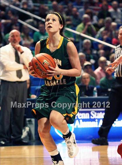 Thumbnail 2 in York Catholic vs. Seton LaSalle (PIAA AAA Final) photogallery.