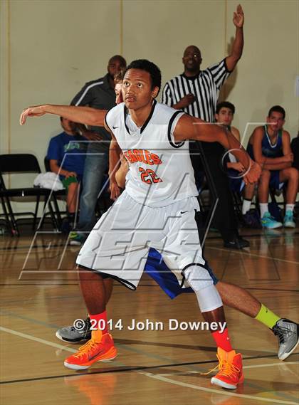 Thumbnail 2 in Pacifica Christian vs California School for the Deaf (MaxPreps Holiday Classic) photogallery.