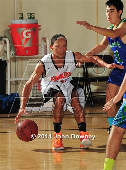 Thumbnail 3 in Pacifica Christian vs California School for the Deaf (MaxPreps Holiday Classic) photogallery.