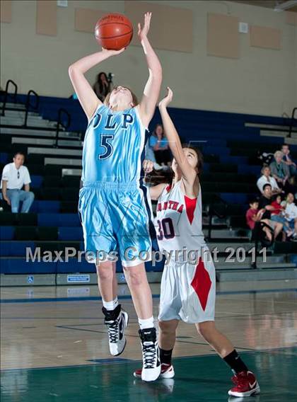Thumbnail 1 in Tesoro vs Vista (So Cal Holiday Prep Classic) photogallery.