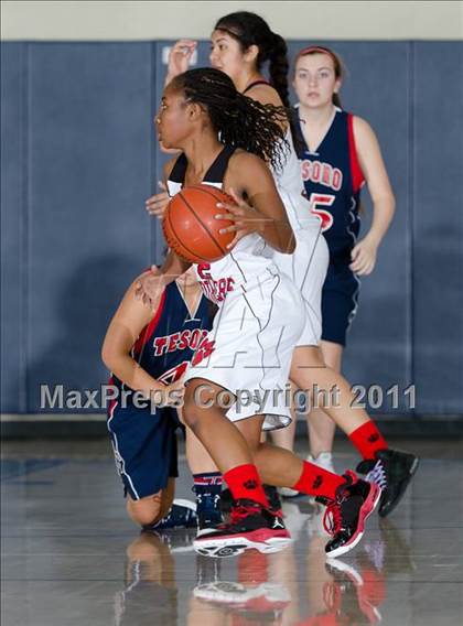Thumbnail 3 in Tesoro vs Vista (So Cal Holiday Prep Classic) photogallery.