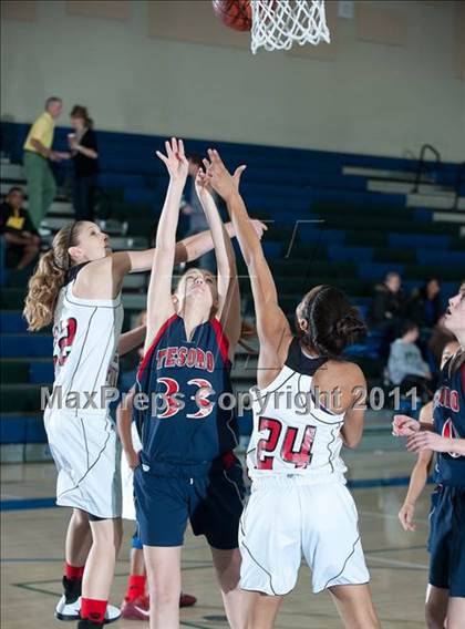 Thumbnail 2 in Tesoro vs Vista (So Cal Holiday Prep Classic) photogallery.