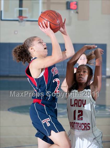 Thumbnail 3 in Tesoro vs Vista (So Cal Holiday Prep Classic) photogallery.
