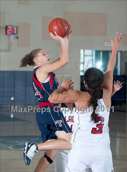 Thumbnail 3 in Tesoro vs Vista (So Cal Holiday Prep Classic) photogallery.