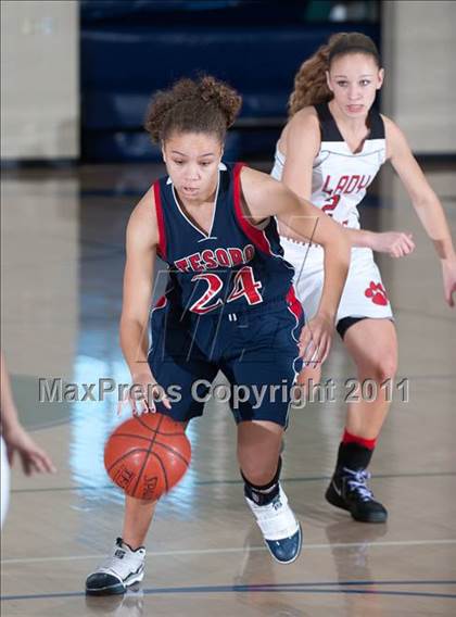 Thumbnail 1 in Tesoro vs Vista (So Cal Holiday Prep Classic) photogallery.