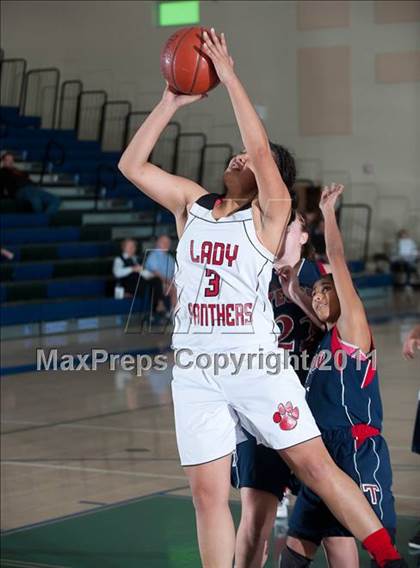 Thumbnail 1 in Tesoro vs Vista (So Cal Holiday Prep Classic) photogallery.