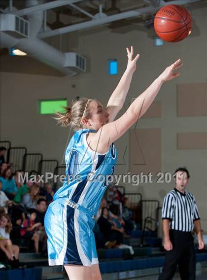 Thumbnail 3 in Tesoro vs Vista (So Cal Holiday Prep Classic) photogallery.