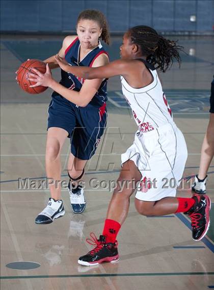 Thumbnail 2 in Tesoro vs Vista (So Cal Holiday Prep Classic) photogallery.