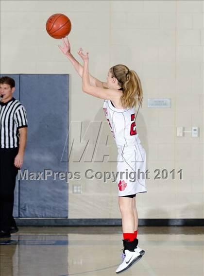 Thumbnail 3 in Tesoro vs Vista (So Cal Holiday Prep Classic) photogallery.