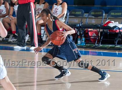 Thumbnail 1 in Tesoro vs Vista (So Cal Holiday Prep Classic) photogallery.