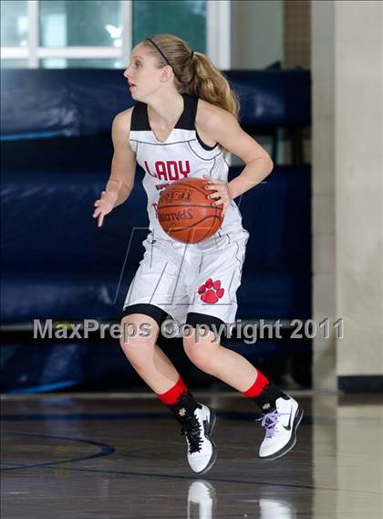 Thumbnail 2 in Tesoro vs Vista (So Cal Holiday Prep Classic) photogallery.