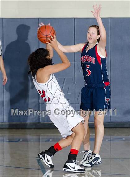 Thumbnail 2 in Tesoro vs Vista (So Cal Holiday Prep Classic) photogallery.