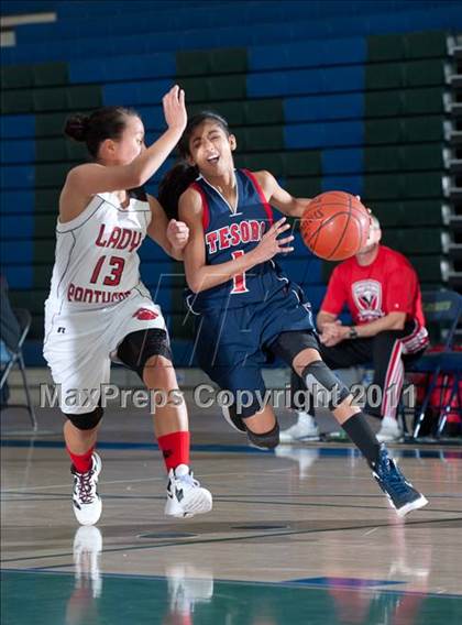 Thumbnail 1 in Tesoro vs Vista (So Cal Holiday Prep Classic) photogallery.