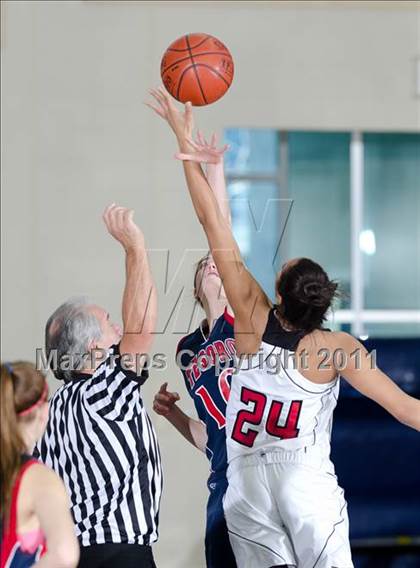 Thumbnail 1 in Tesoro vs Vista (So Cal Holiday Prep Classic) photogallery.