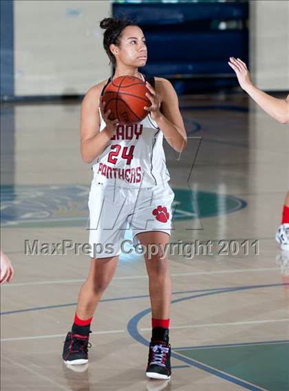 Thumbnail 3 in Tesoro vs Vista (So Cal Holiday Prep Classic) photogallery.