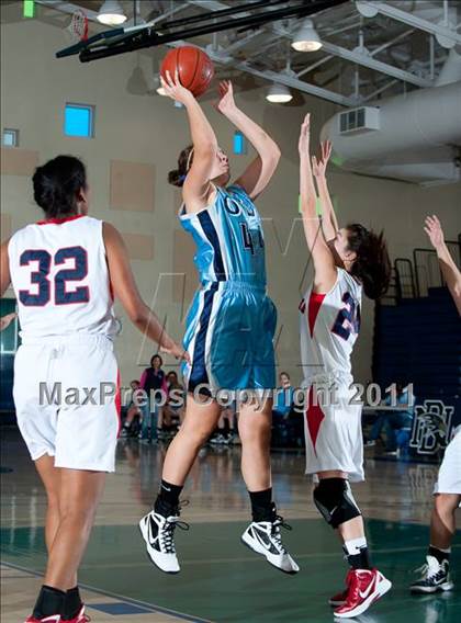 Thumbnail 1 in Tesoro vs Vista (So Cal Holiday Prep Classic) photogallery.