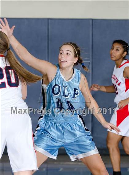 Thumbnail 2 in Tesoro vs Vista (So Cal Holiday Prep Classic) photogallery.