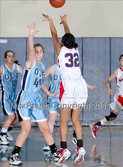 Thumbnail 2 in Tesoro vs Vista (So Cal Holiday Prep Classic) photogallery.