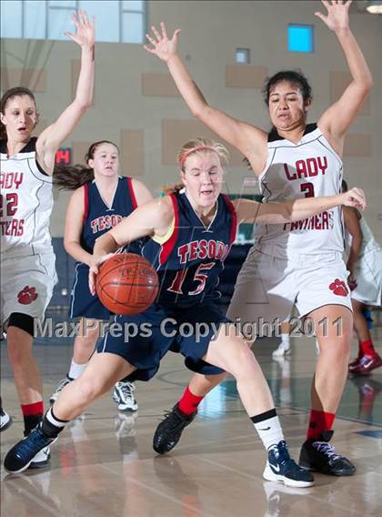 Thumbnail 2 in Tesoro vs Vista (So Cal Holiday Prep Classic) photogallery.