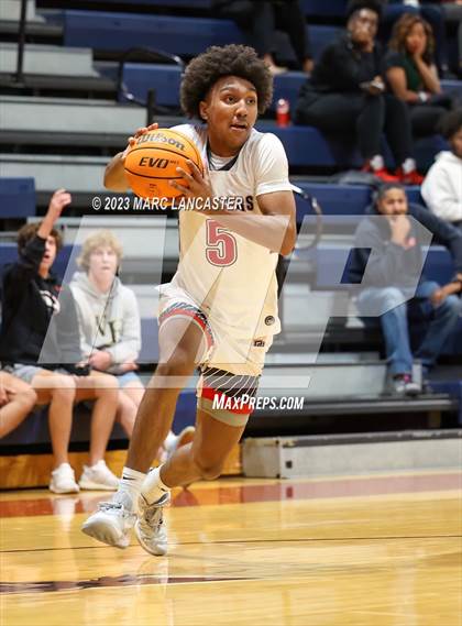 Thumbnail 3 in Lincoln Charter @ Providence Day photogallery.