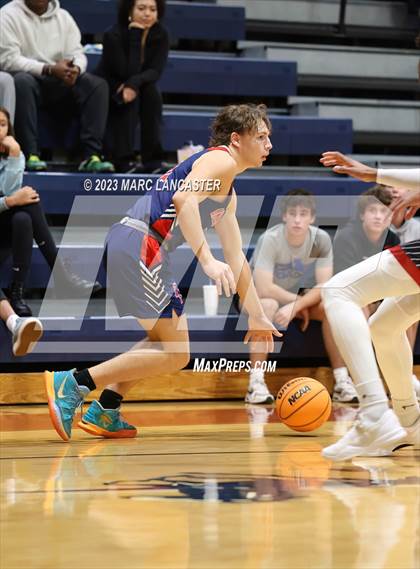 Thumbnail 3 in Lincoln Charter @ Providence Day photogallery.