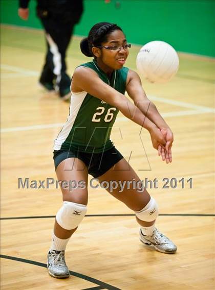 Thumbnail 3 in Northwest Catholic vs. Coventry (CIAC Class S Final) photogallery.