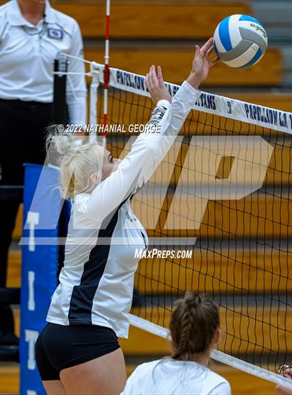 Thumbnail 2 in Bellevue East vs. Buena Vista (Metro Tournament) photogallery.